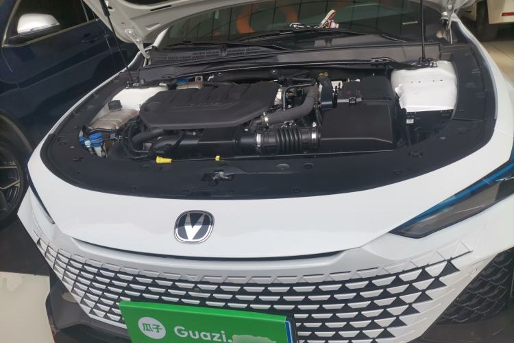 Used CHANGAN UNI-V 2023 2.0T Sport Edition Engine Bay