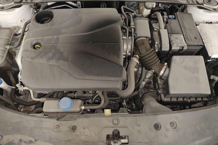 Used CHANGAN UNI-V 2023 1.5T Prestige Model Engine Bay