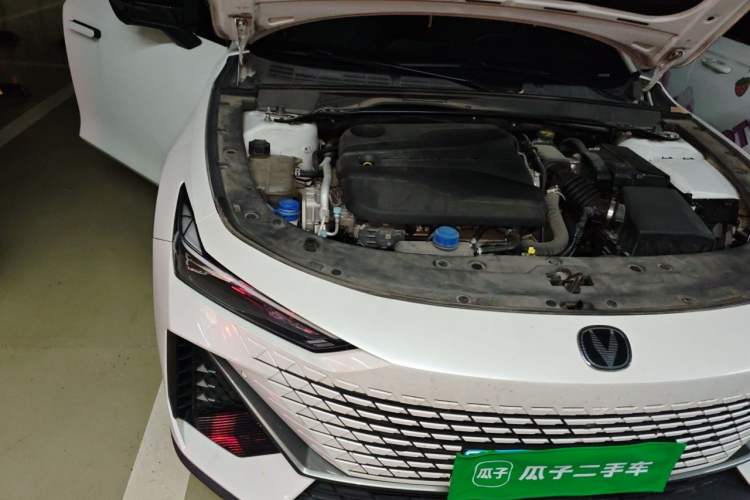 Used CHANGAN UNI-V 2023 1.5T Prestige Model Engine Bay Right