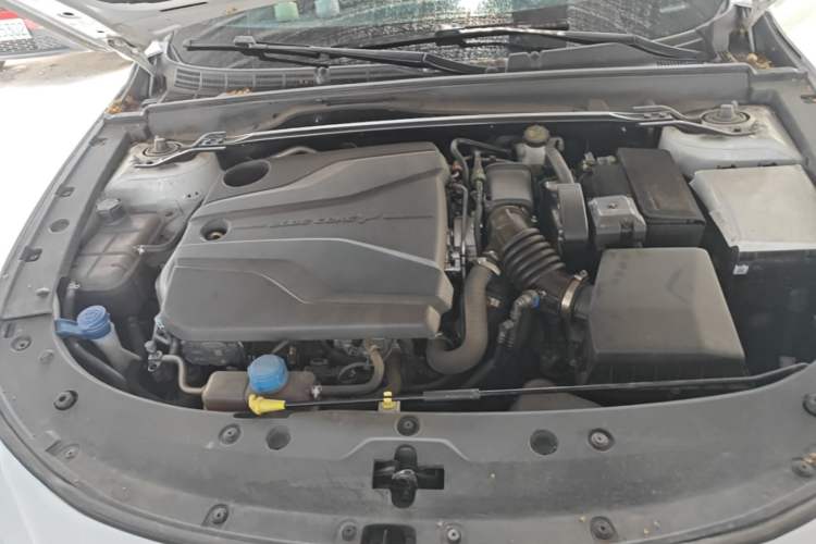 Used CHANGAN UNI-V 2023 1.5T Prestige Model Engine Bay