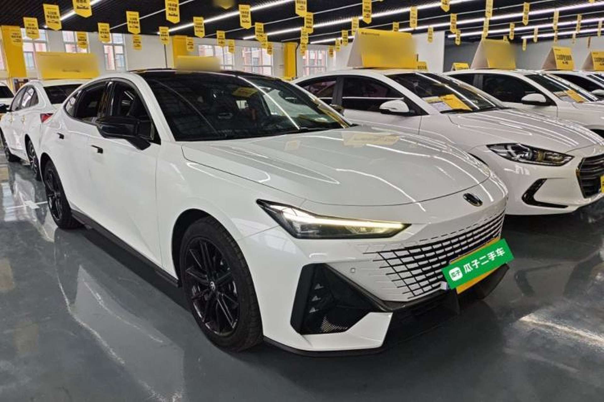 Used CHANGAN UNI-V 2023 1.5T Prestige Model Exterior 1