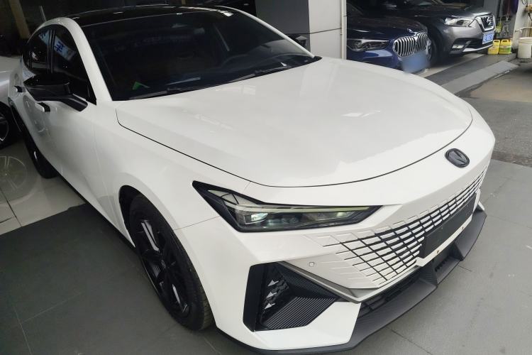 Used CHANGAN UNI-V 2023 1.5T Prestige Model Exterior 1
