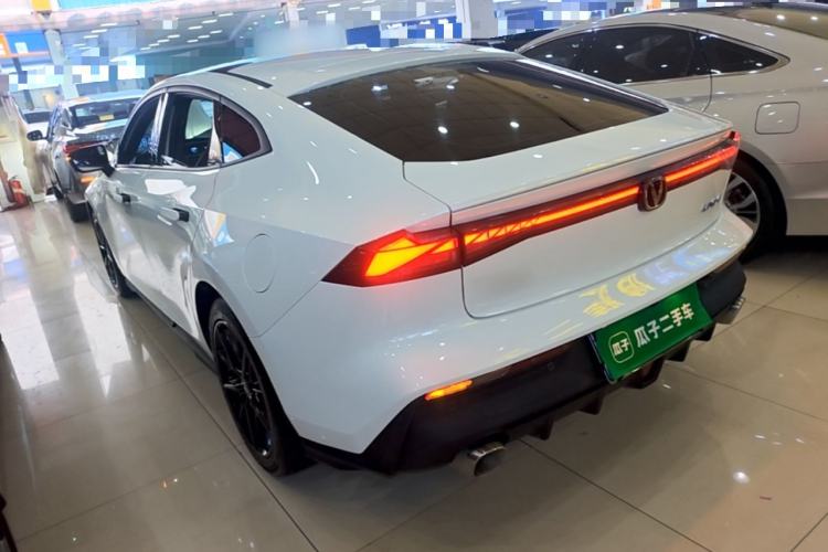 Used CHANGAN UNI-V 2023 1.5T Prestige Model Exterior 2
