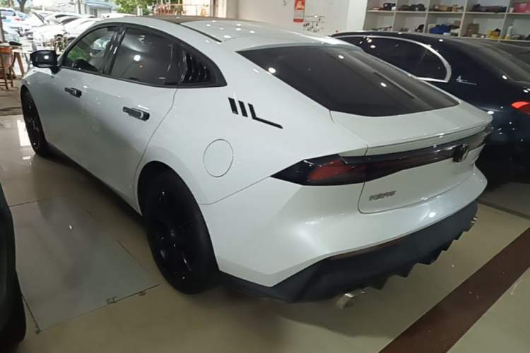 Used CHANGAN UNI-V 2023 1.5T Prestige Model Exterior 2