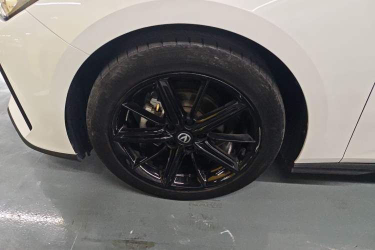 Used CHANGAN UNI-V 2023 1.5T Prestige Model Exterior 4