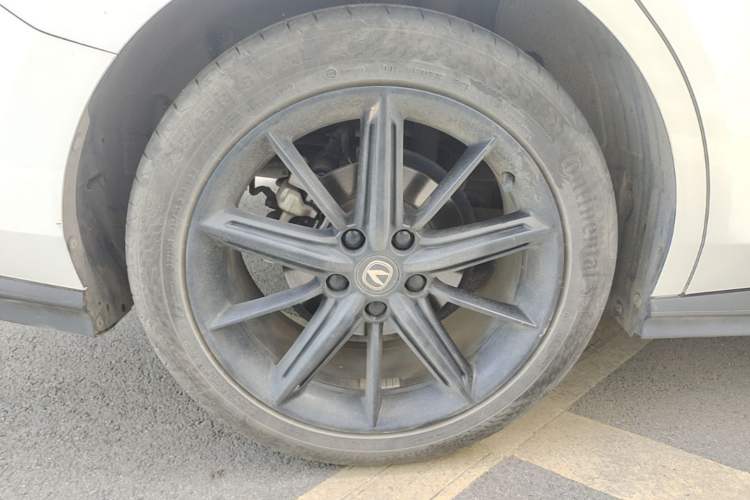 Used CHANGAN UNI-V 2023 1.5T Prestige Model Exterior 5