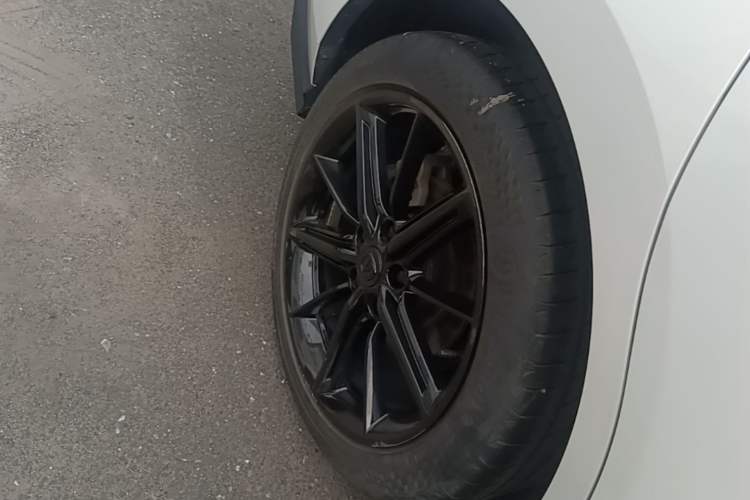 Used CHANGAN UNI-V 2023 1.5T Premium Model Exterior 5