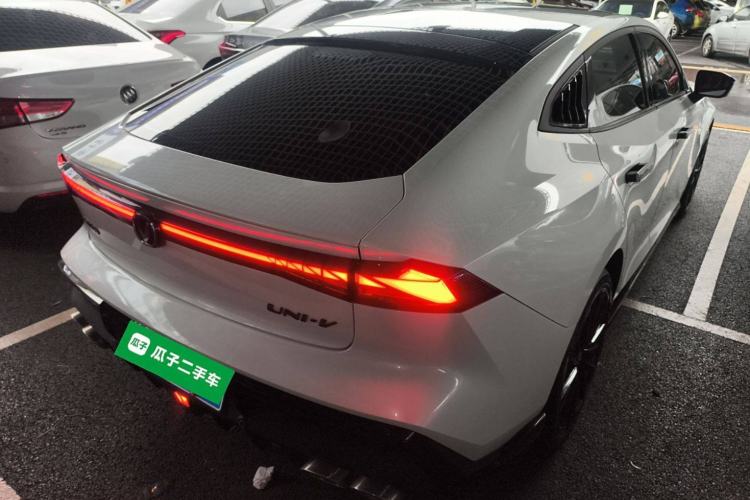 Used CHANGAN UNI-V 2023 2.0T Leading-Speed Edition Exterior 5