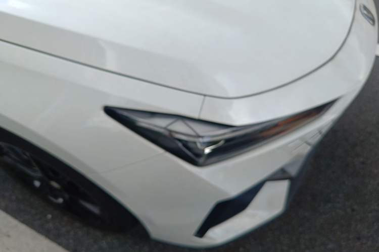 Used CHANGAN UNI-V 2023 1.5T Prestige Model Exterior 6