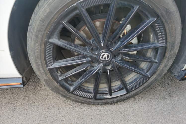 Used CHANGAN UNI-V 2023 1.5T Sport Edition Exterior 7