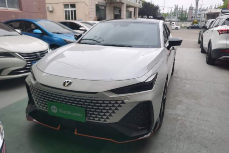 Used CHANGAN UNI-V 2023 2.0T Leading-Speed Edition Front