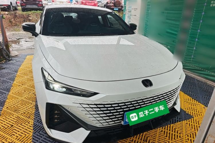 Used CHANGAN UNI-V 2023 1.5T Prestige Model Front