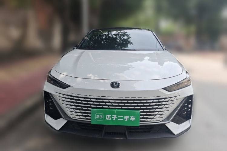 Used CHANGAN UNI-V 2023 1.5T Prestige Model Front