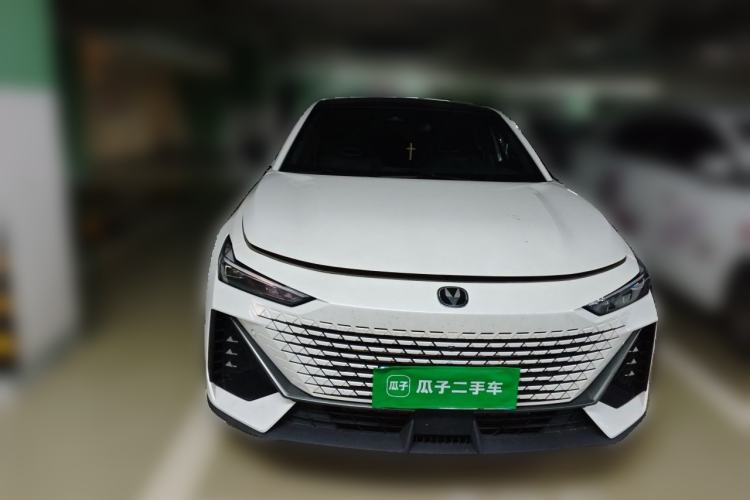 Used CHANGAN UNI-V 2023 1.5T Prestige Model Front