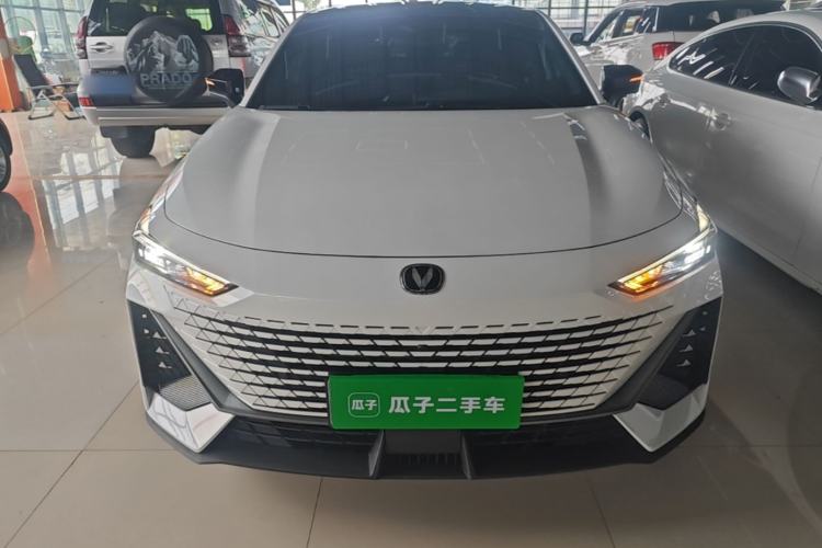 Used CHANGAN UNI-V 2023 1.5T Prestige Model Front