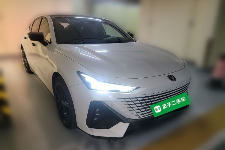 Used CHANGAN UNI-V 2023 1.5T Prestige Model Front Right 45 Deg