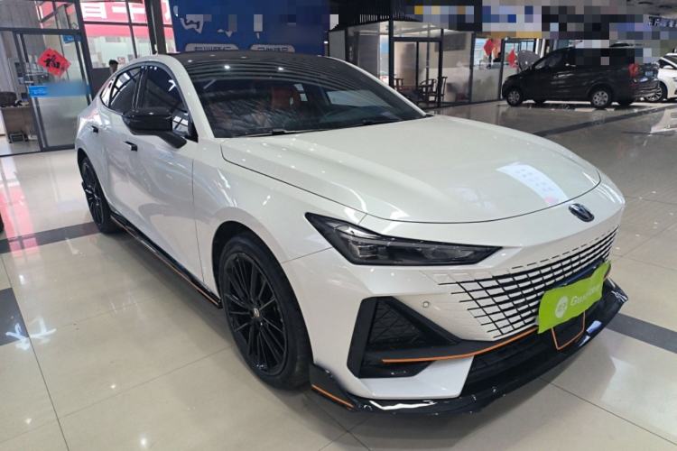 Used CHANGAN UNI-V 2023 1.5T Sport Edition Front Right 45 Deg