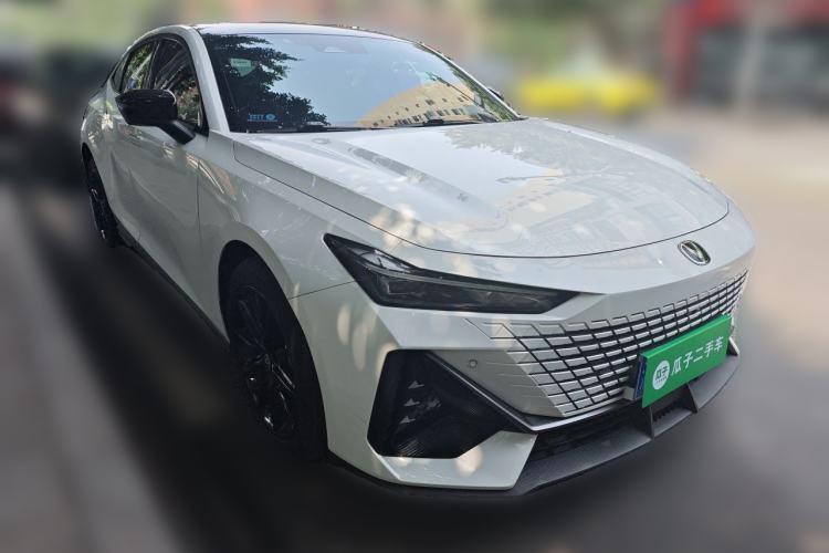 Used CHANGAN UNI-V 2023 1.5T Prestige Model Front Right 45 Deg