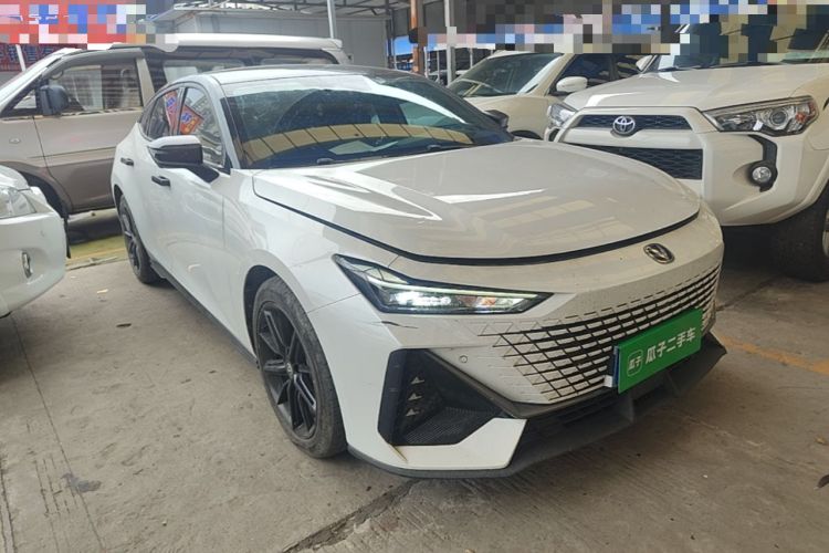 Used CHANGAN UNI-V 2023 1.5T Prestige Model Front Right 45 Deg