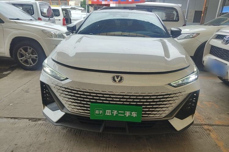 Used CHANGAN UNI-V 2023 1.5T Prestige Model Front