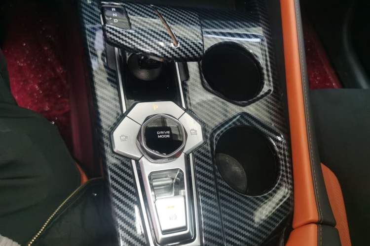 Used CHANGAN UNI-V 2023 2.0T Leading-Speed Edition Gear Lever