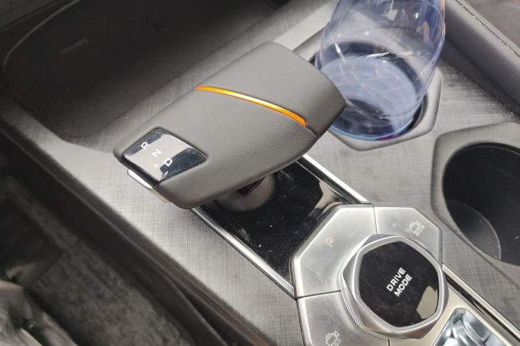 Used CHANGAN UNI-V 2023 1.5T Prestige Model Gear Lever