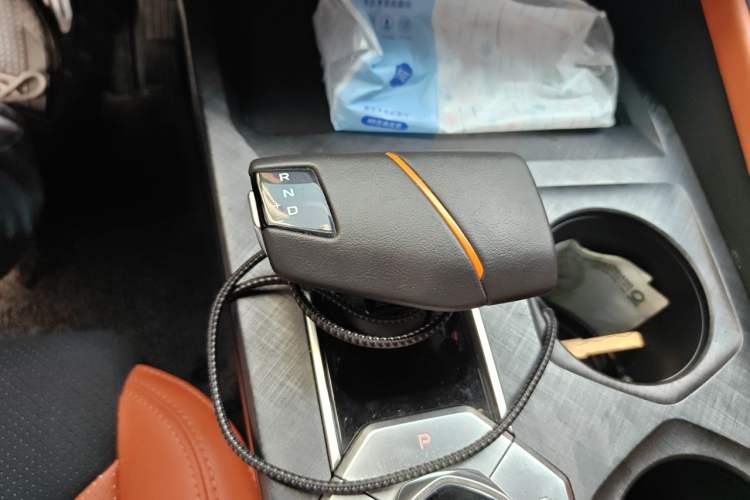 Used CHANGAN UNI-V 2023 1.5T Sport Edition Gear Lever