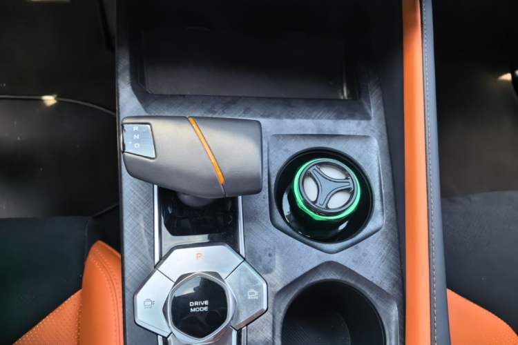 Used CHANGAN UNI-V 2023 1.5T Sport Edition Gear Lever