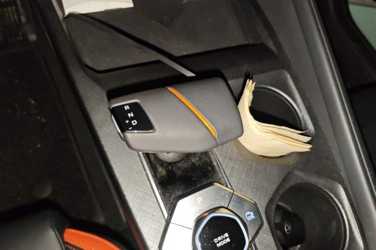 Used CHANGAN UNI-V 2023 1.5T Prestige Model Gear Lever