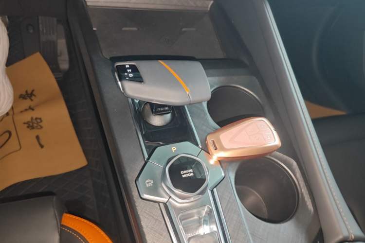 Used CHANGAN UNI-V 2023 1.5T Prestige Model Gear Lever