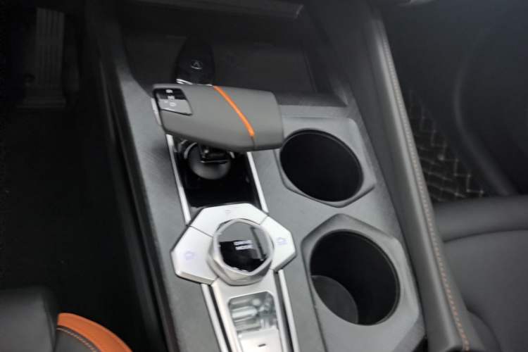 Used CHANGAN UNI-V 2023 1.5T Prestige Model Gear Lever