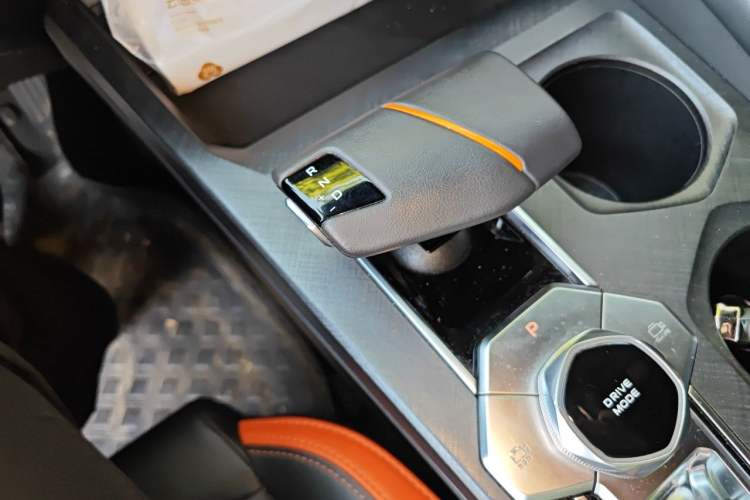 Used CHANGAN UNI-V 2023 1.5T Prestige Model Gear Lever