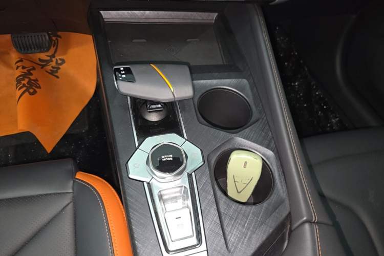 Used CHANGAN UNI-V 2023 1.5T Prestige Model Gear Lever