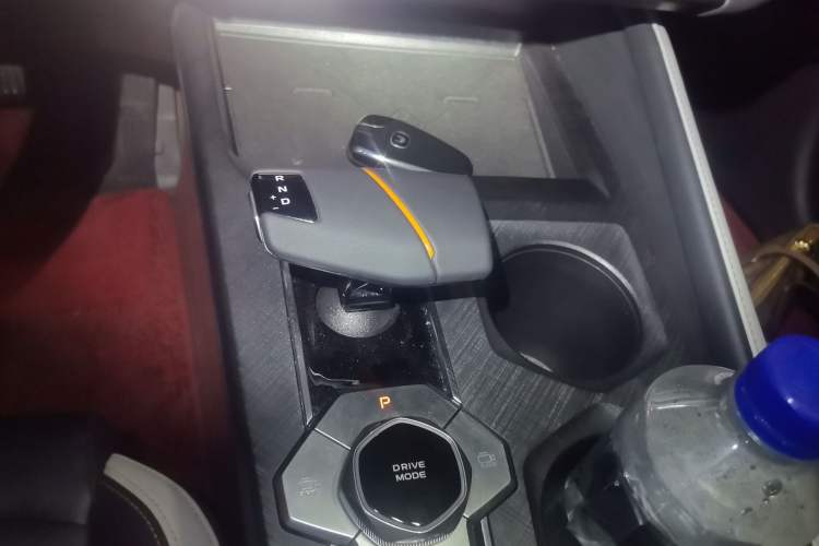 Used CHANGAN UNI-V 2023 1.5T Prestige Model Gear Lever