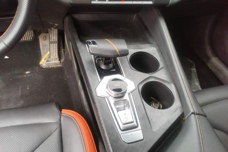 Used CHANGAN UNI-V 2023 1.5T Prestige Model Gear Lever