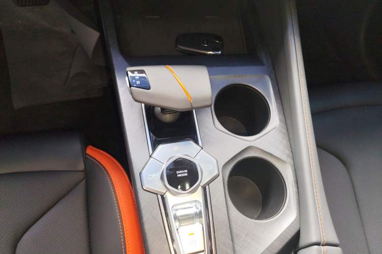 Used CHANGAN UNI-V 2023 1.5T Prestige Model Gear Lever