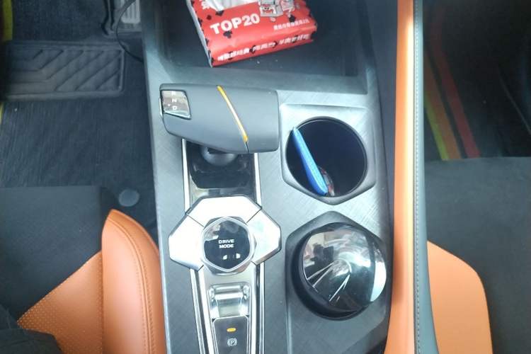 Used CHANGAN UNI-V 2023 2.0T Leading-Speed Edition Gear Lever