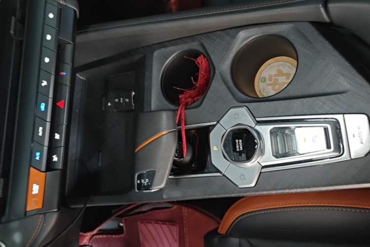 Used CHANGAN UNI-V 2023 1.5T Prestige Model Gear Lever