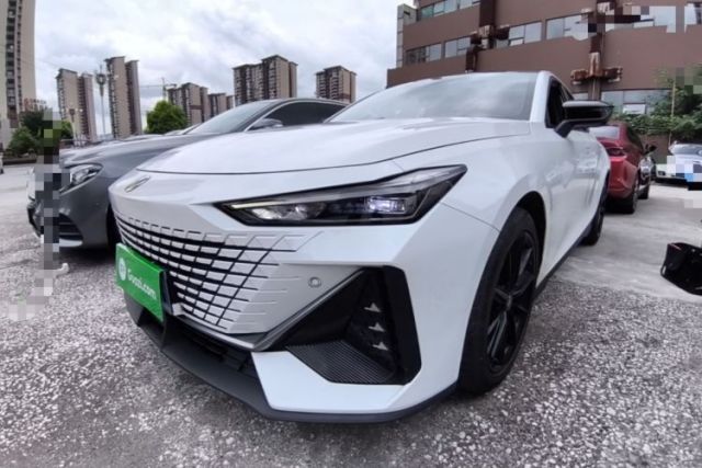 Used CHANGAN UNI-V 2023 1.5T Prestige Model