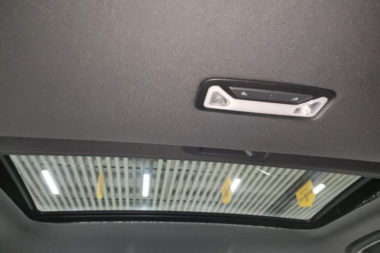 Used CHANGAN UNI-V 2023 1.5T Premium Model Headliner