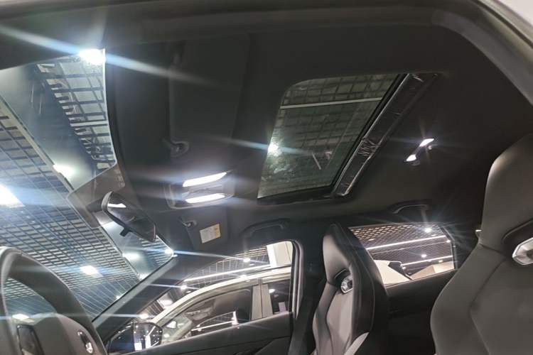 Used CHANGAN UNI-V 2023 1.5T Premium Model Headliner