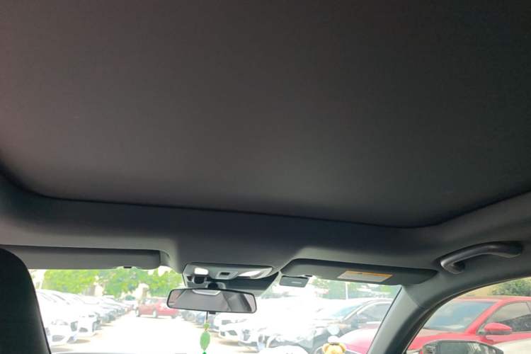Used CHANGAN UNI-V 2023 1.5T Prestige Model Headliner