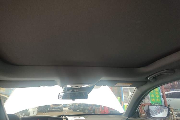 Used CHANGAN UNI-V 2023 1.5T Prestige Model Headliner