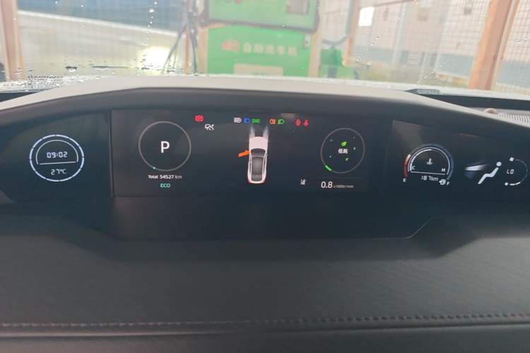 Used CHANGAN UNI-V 2023 1.5T Prestige Model Instrument Cluster