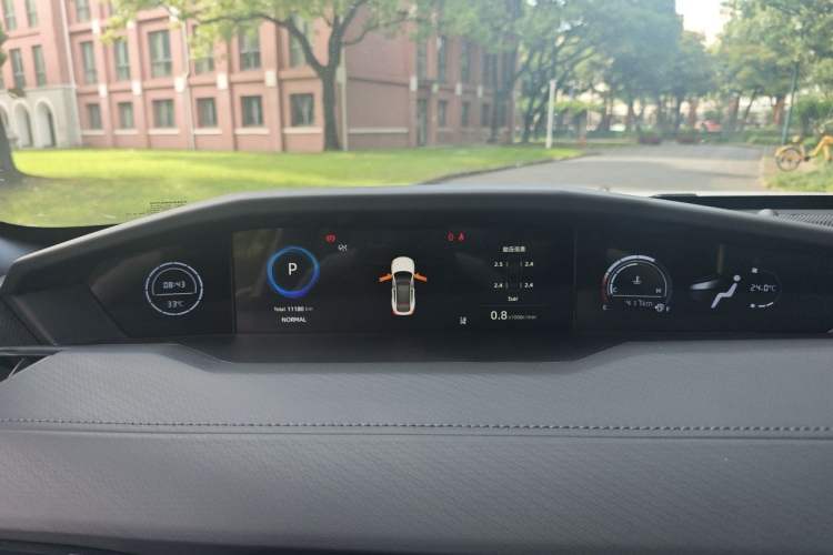 Used CHANGAN UNI-V 2023 1.5T Premium Model Instrument Cluster