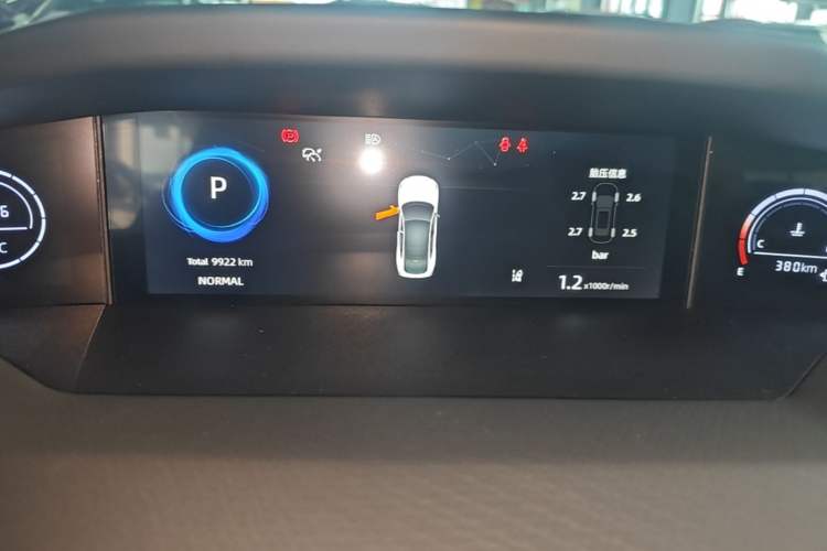 Used CHANGAN UNI-V 2023 1.5T Prestige Model Instrument Cluster