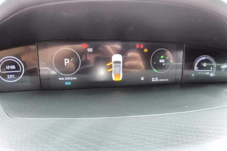 Used CHANGAN UNI-V 2023 1.5T Prestige Model Instrument Cluster