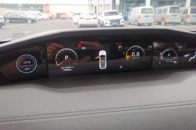 Used CHANGAN UNI-V 2023 1.5T Prestige Model Instrument Cluster