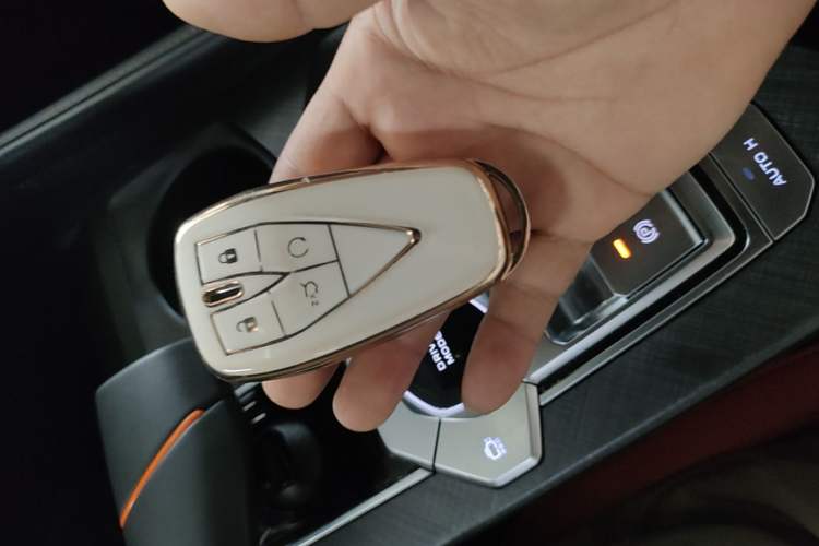 Used CHANGAN UNI-V 2023 1.5T Prestige Model Interior 1