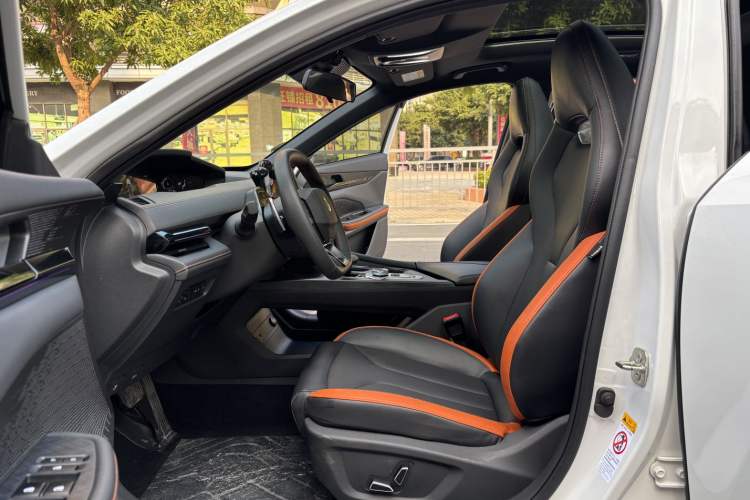 Used CHANGAN UNI-V 2023 1.5T Prestige Model Interior 1